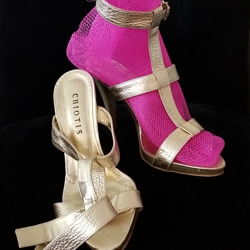 Heels - Picture 4 of 6